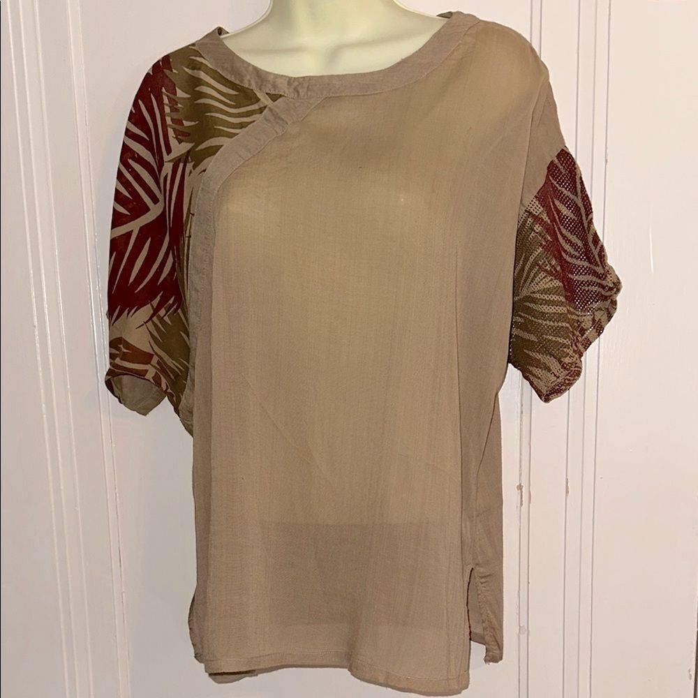 Vtg 70s/80s Phool tan & maroon‎ short sleeve rayon/cotton tropical blouse